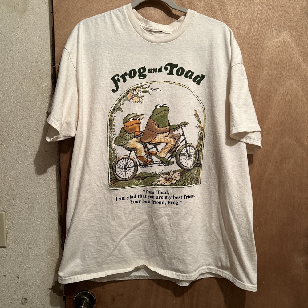 Frog and Toad Tandem Bicycle Graphic T-Shirt Mens 2XL Beige Cream Cotton Retro